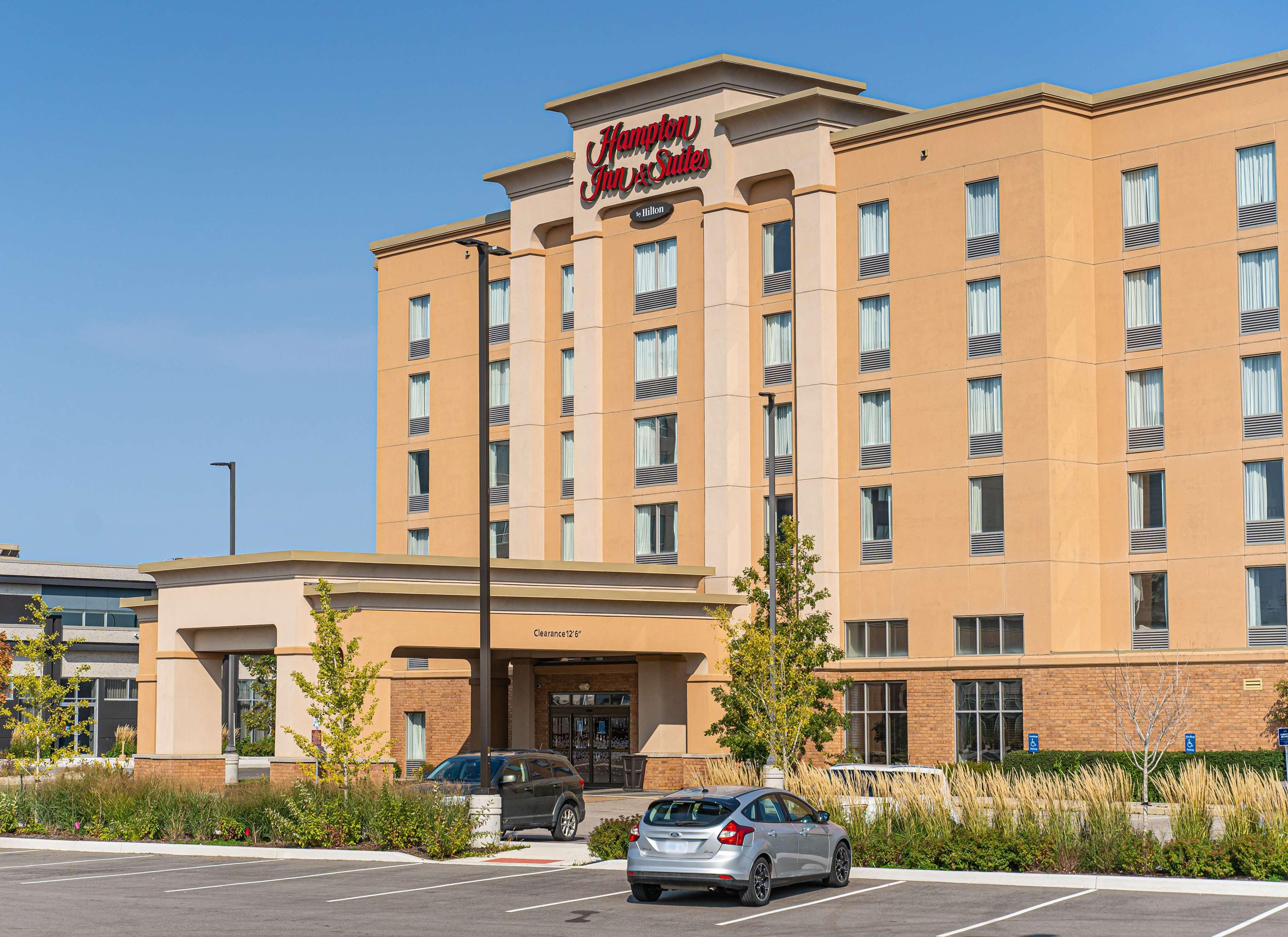 Hampton Inn & Suites By Hilton Брантфорд Экстерьер фото
