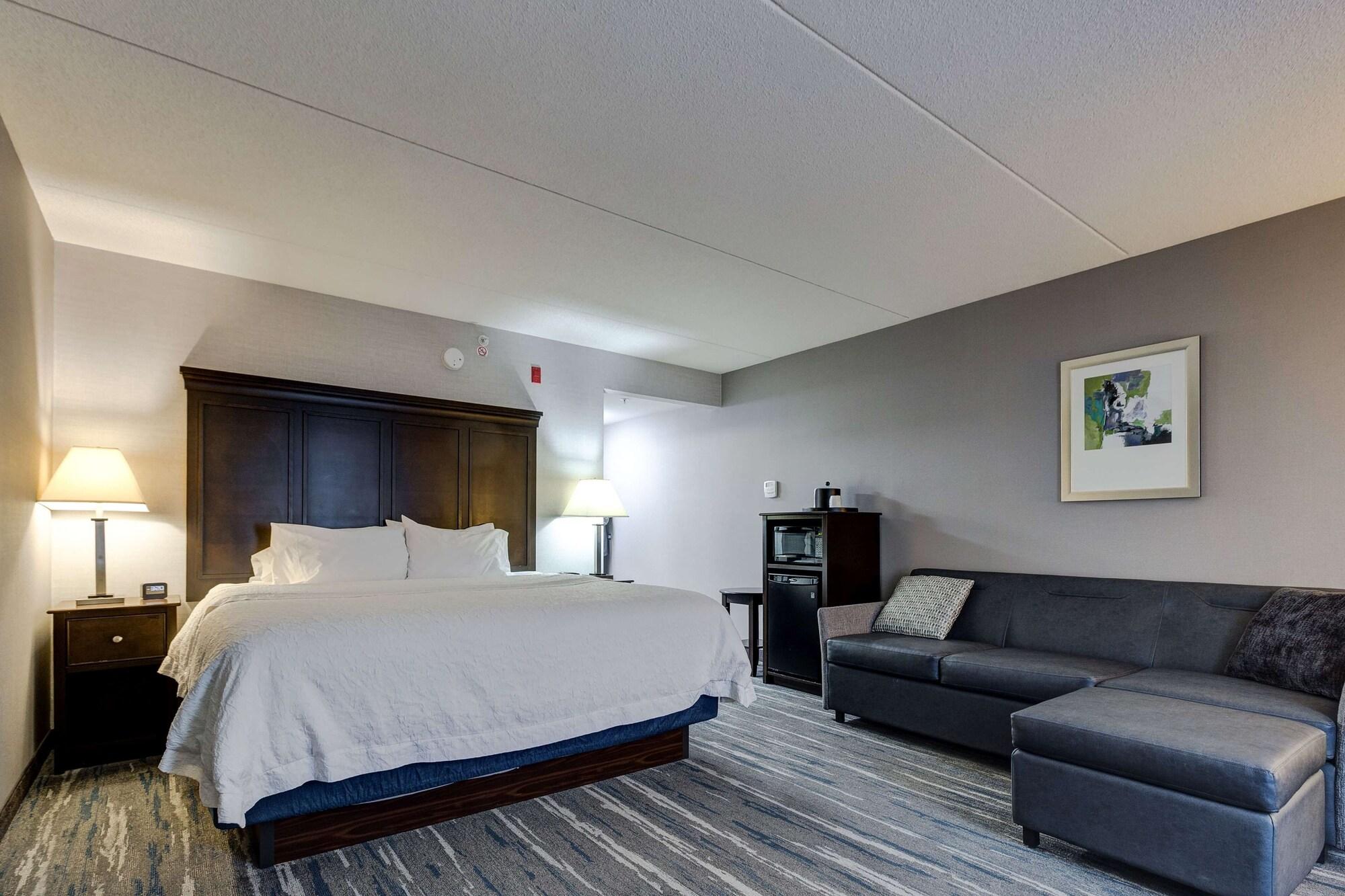 Hampton Inn & Suites By Hilton Брантфорд Экстерьер фото