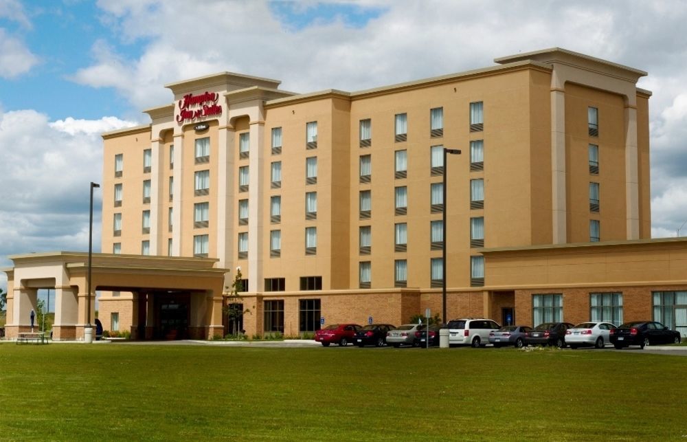 Hampton Inn & Suites By Hilton Брантфорд Экстерьер фото