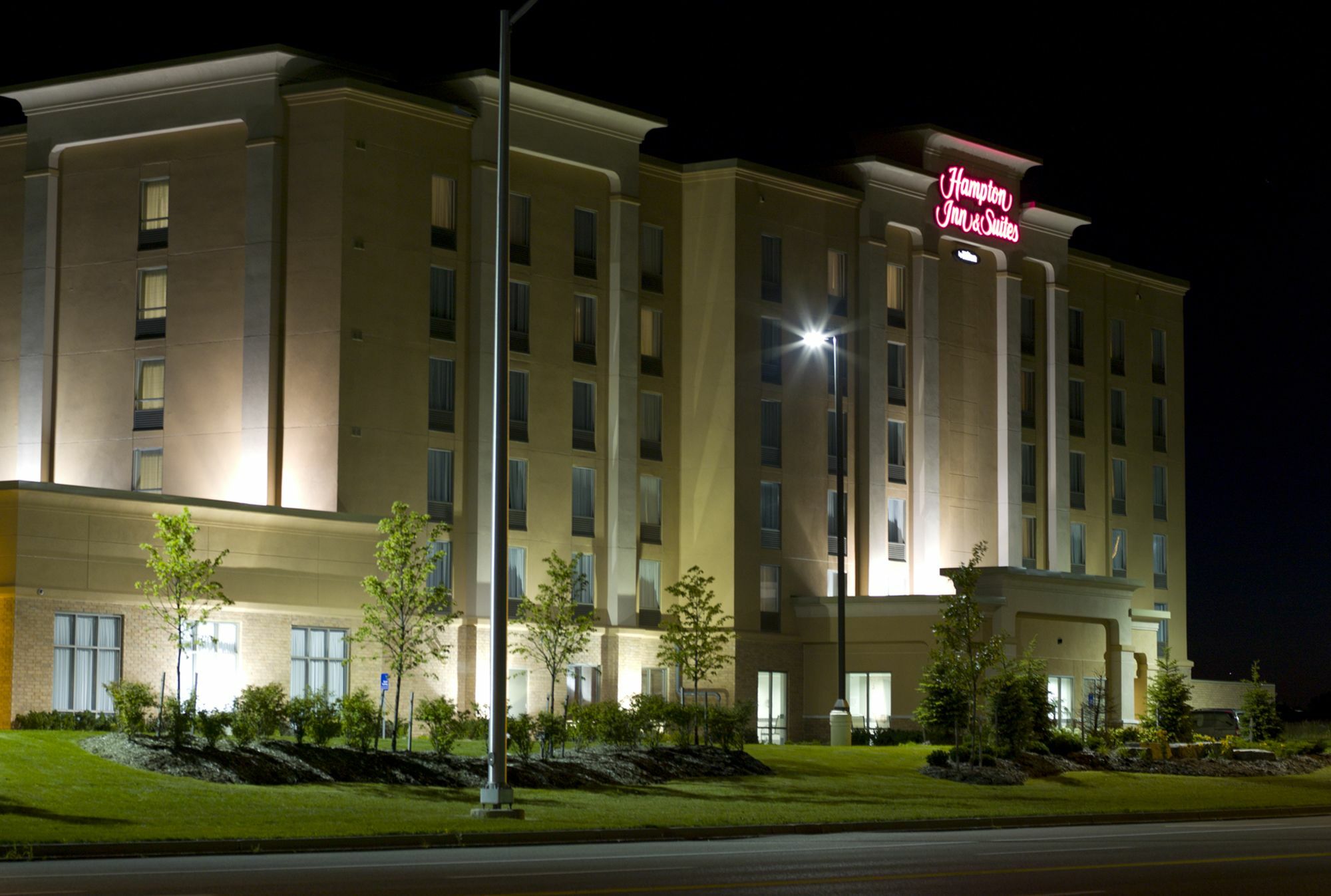 Hampton Inn & Suites By Hilton Брантфорд Экстерьер фото